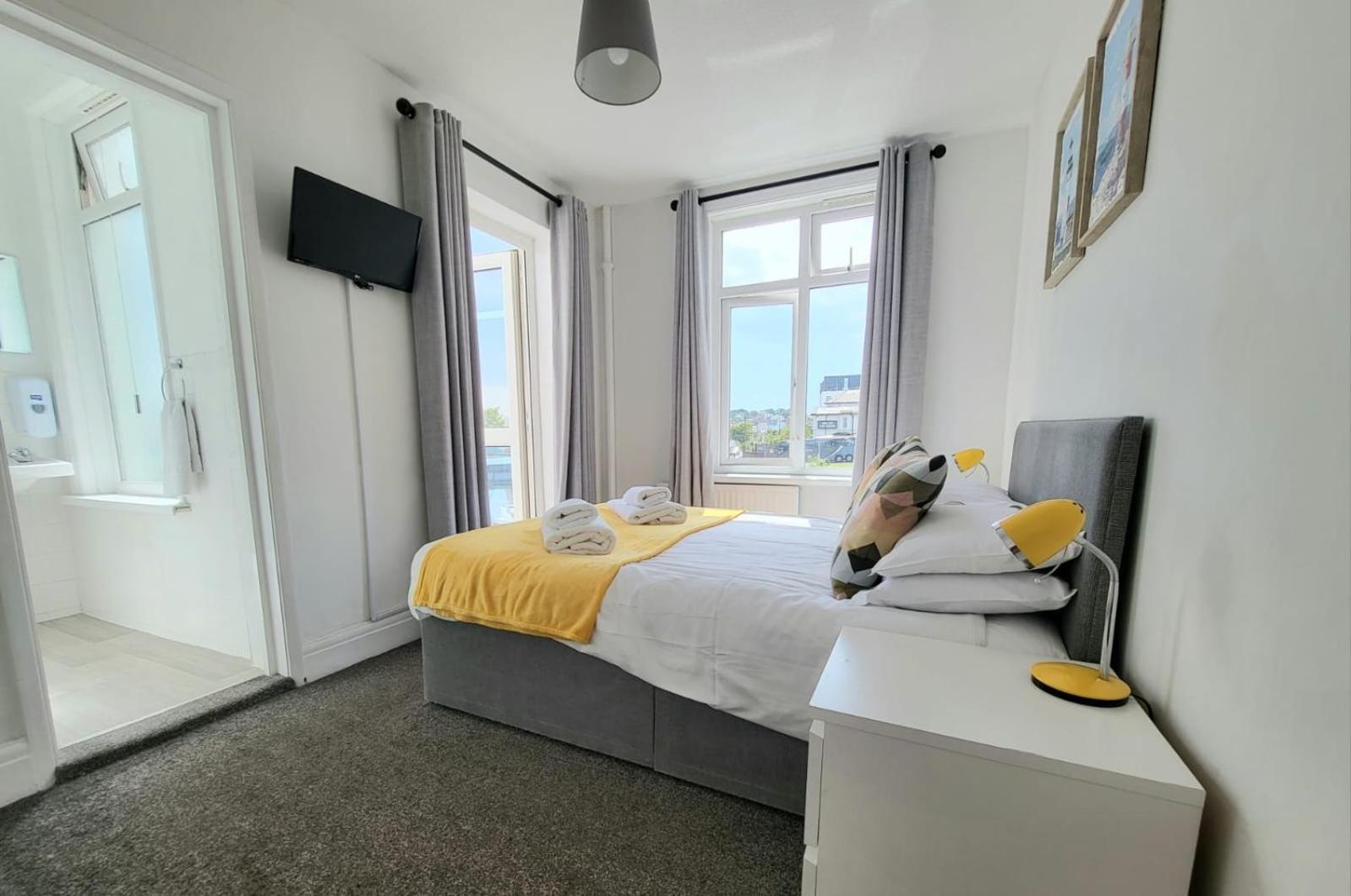Beach Hotel Torbay B&B 페인턴 외부 사진